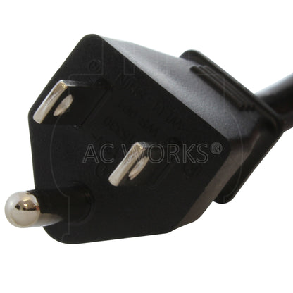 NEMA 5-15P 15A 125V 3-prong household plug