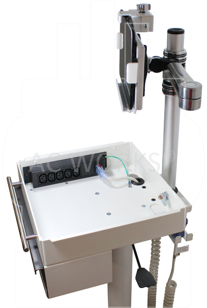 IEC power strip for medical carts